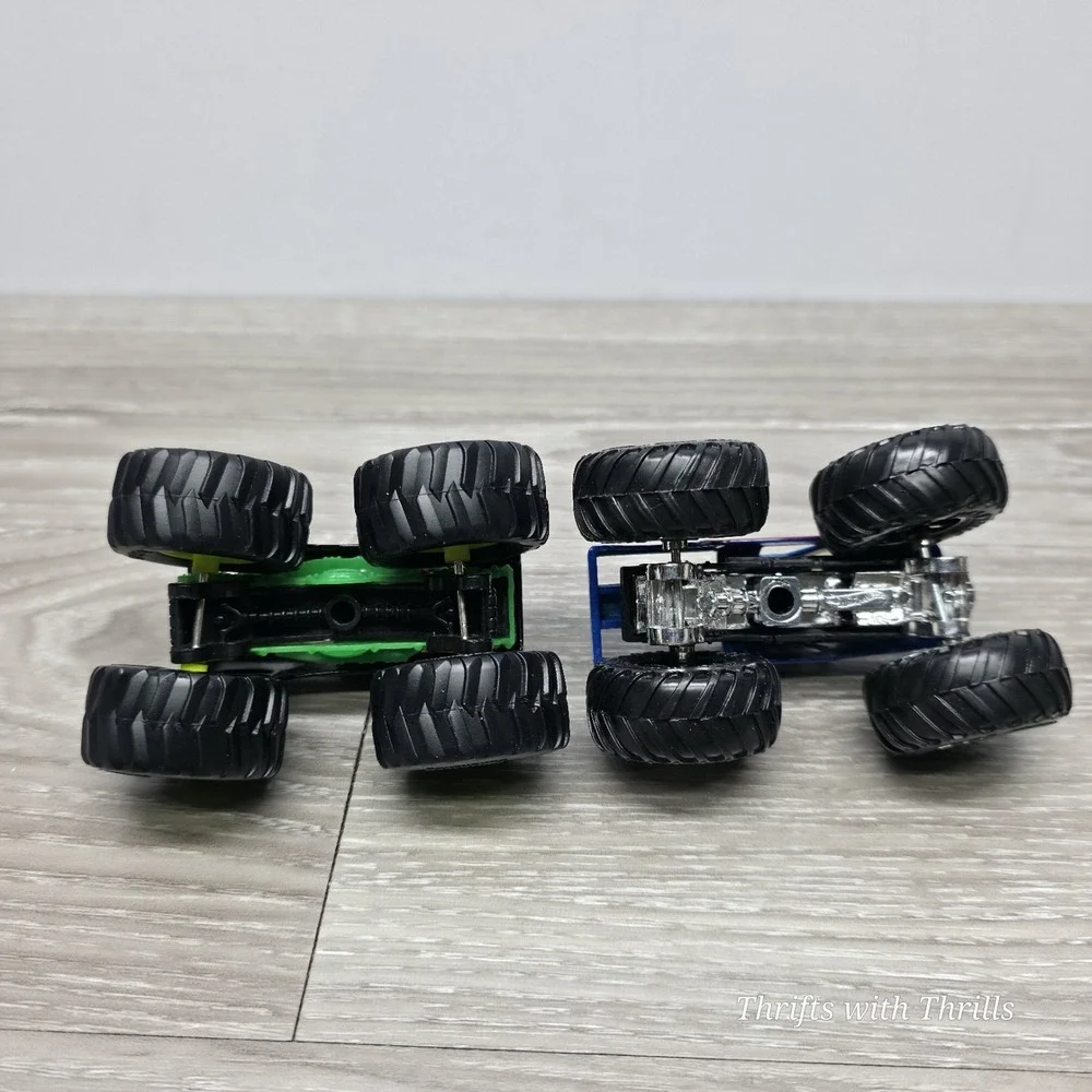 BIGFOOT Hot Wheels MONSTER TRUCKS Firestone - 1/64 MATTEL 2020 + Adventure Force